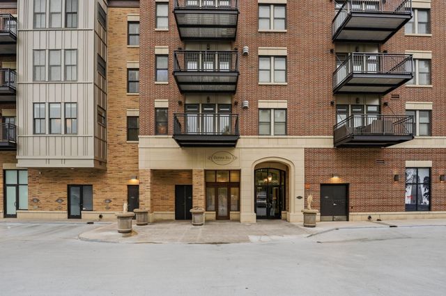 1060 Grand Avenue 203, Saint Paul, MN 55105
