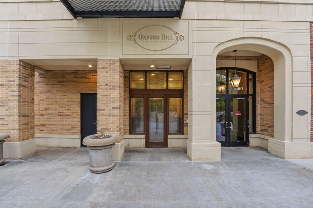 1060 Grand Avenue 203, Saint Paul, MN 55105