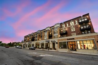 1060 Grand Avenue 203, Saint Paul, MN 55105