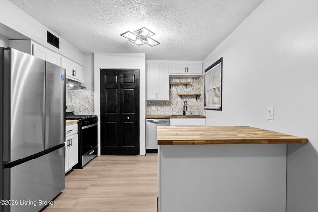 3506 Colmar Dr, Louisville, KY 40211