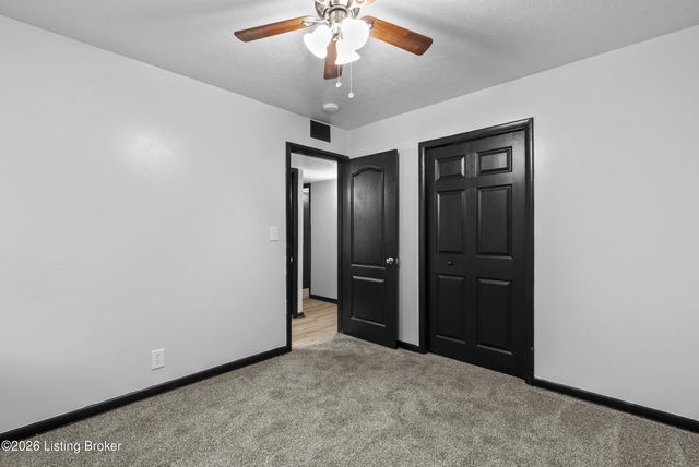 3506 Colmar Dr, Louisville, KY 40211