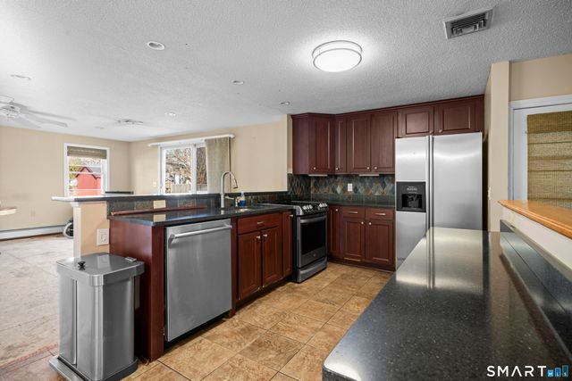 30 Jackson Street, Windsor Locks, CT 06096