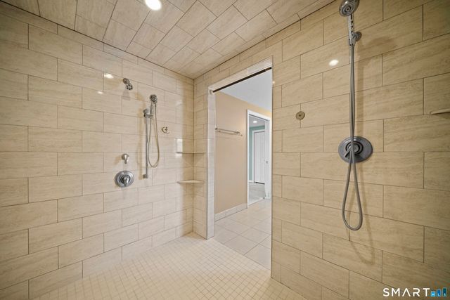 30 Jackson Street, Windsor Locks, CT 06096