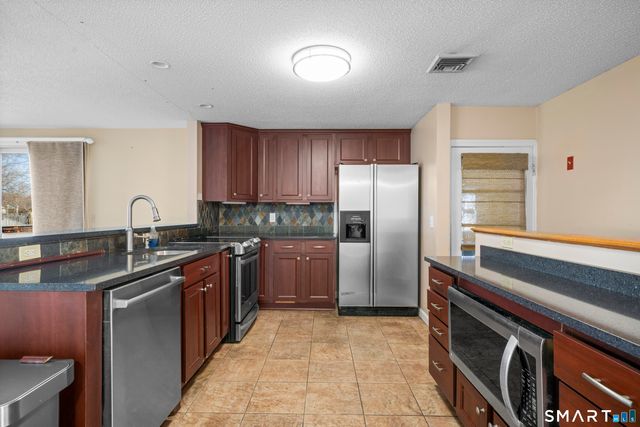 30 Jackson Street, Windsor Locks, CT 06096