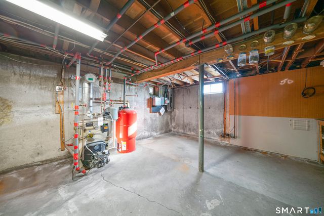 30 Jackson Street, Windsor Locks, CT 06096