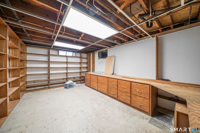 30 Jackson Street, Windsor Locks, CT 06096