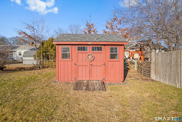 30 Jackson Street, Windsor Locks, CT 06096