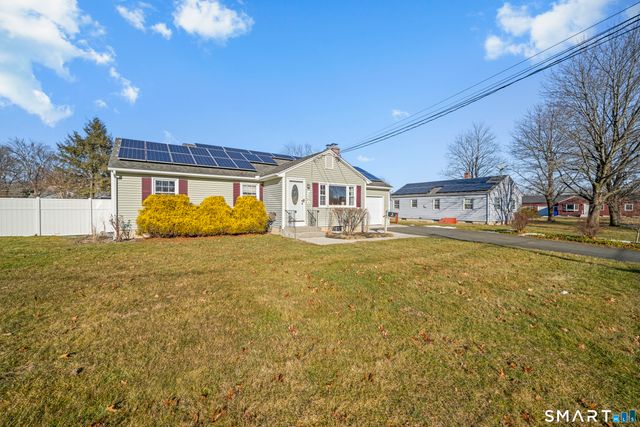 30 Jackson Street, Windsor Locks, CT 06096
