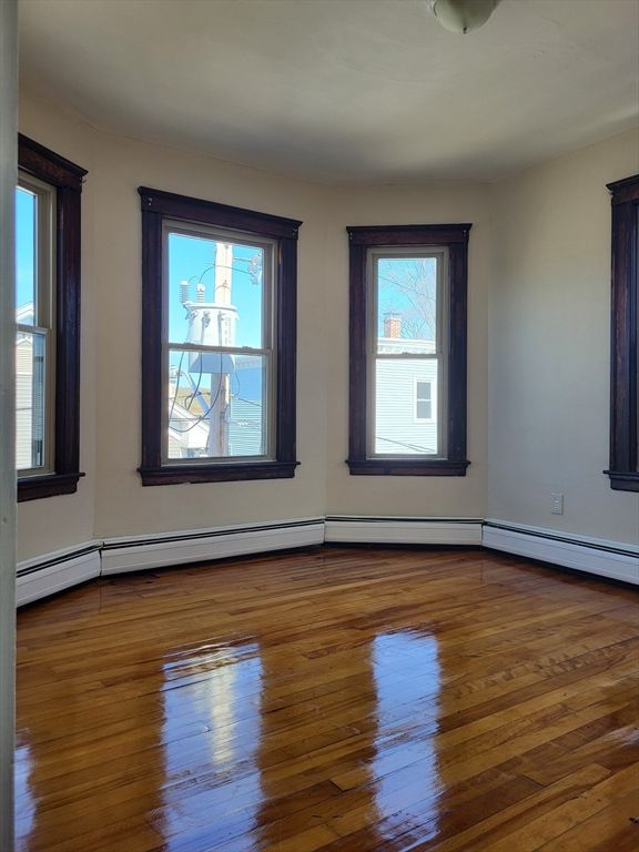 74 Pecker St 302, Haverhill, MA 01830