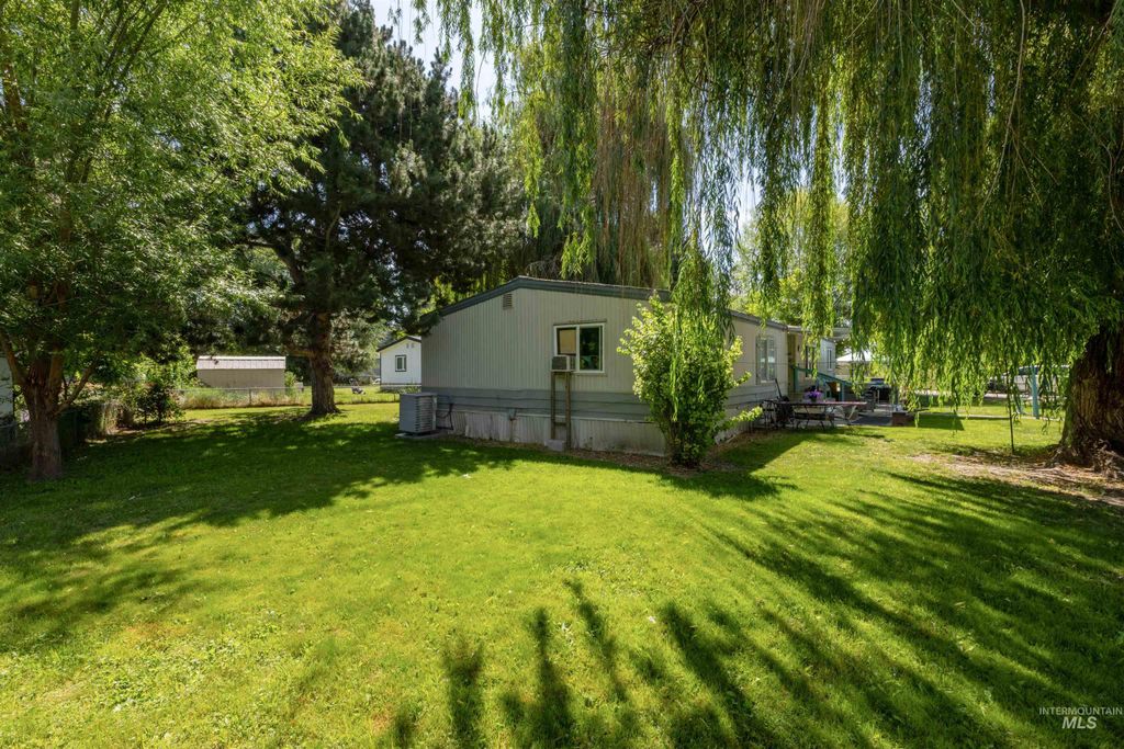 1200 Artesian Rd #27, Eagle, ID 83616 photo 2