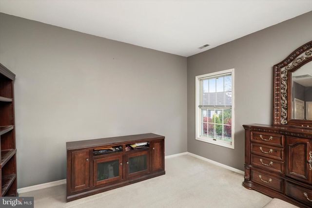 87 HORSESHOE LN S, Columbus, NJ 08022