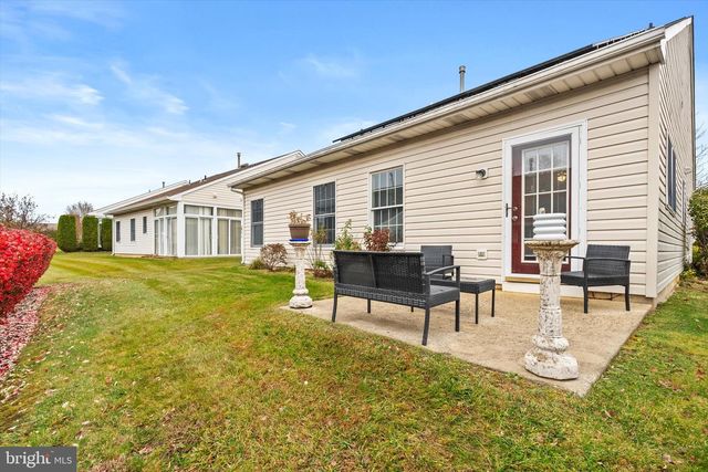 87 HORSESHOE LN S, Columbus, NJ 08022