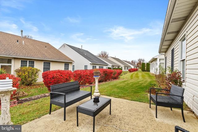 87 HORSESHOE LN S, Columbus, NJ 08022