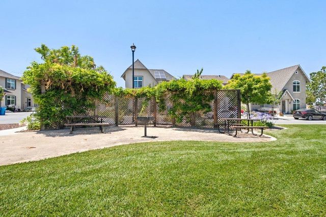 2209 Sahara Circle, Hollister, CA 95023