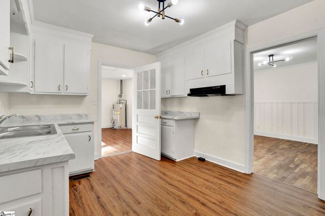 207 Elm Street, Clinton, SC 29325