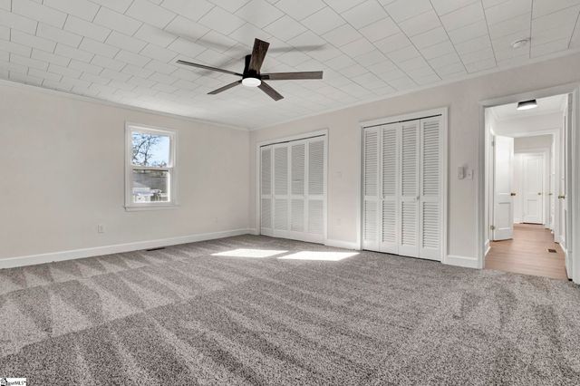 207 Elm Street, Clinton, SC 29325