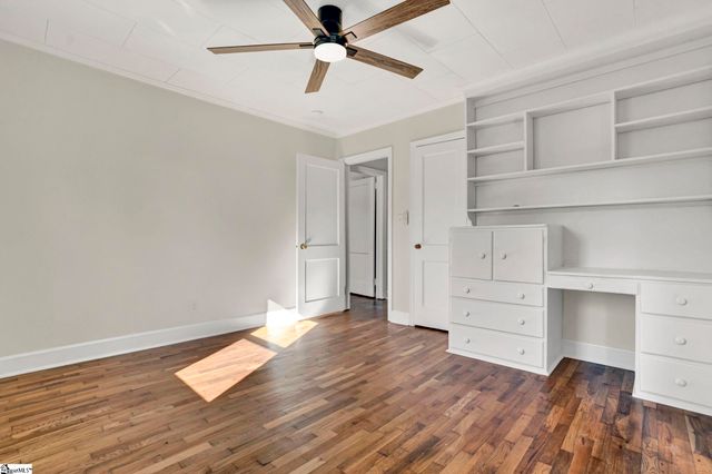 207 Elm Street, Clinton, SC 29325