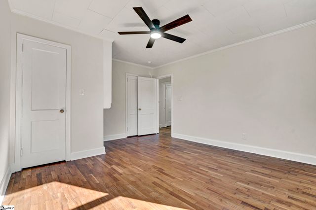 207 Elm Street, Clinton, SC 29325