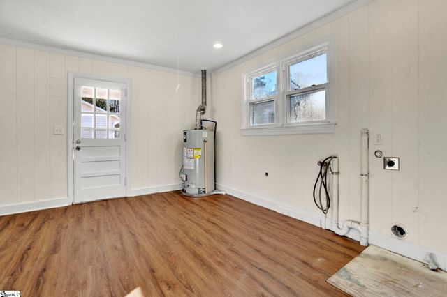 207 Elm Street, Clinton, SC 29325