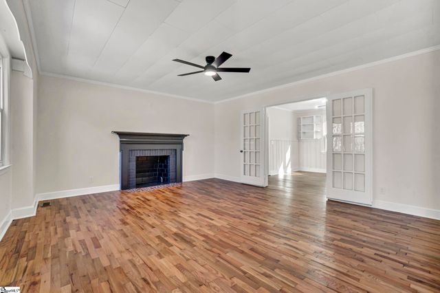 207 Elm Street, Clinton, SC 29325