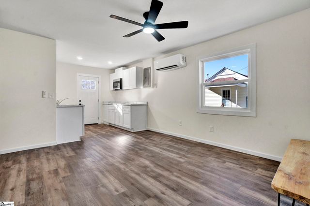 207 Elm Street, Clinton, SC 29325