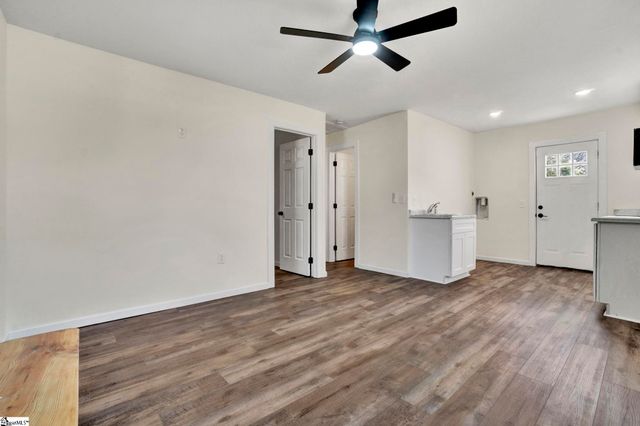 207 Elm Street, Clinton, SC 29325