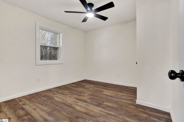 207 Elm Street, Clinton, SC 29325