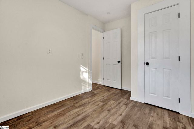 207 Elm Street, Clinton, SC 29325