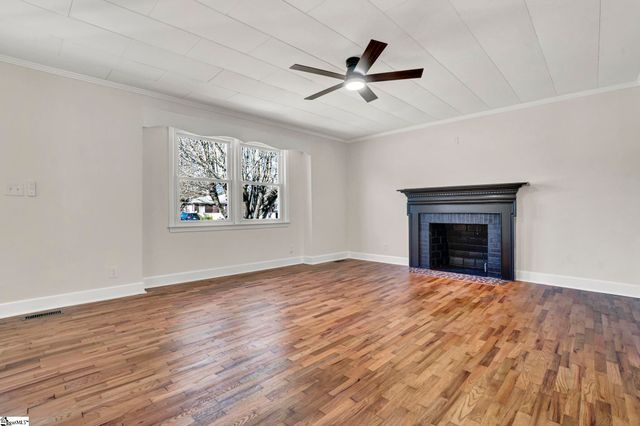 207 Elm Street, Clinton, SC 29325