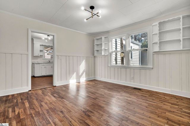 207 Elm Street, Clinton, SC 29325