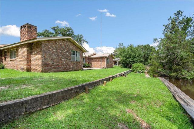 240 E Baratara Drive, Mobile, AL 36611