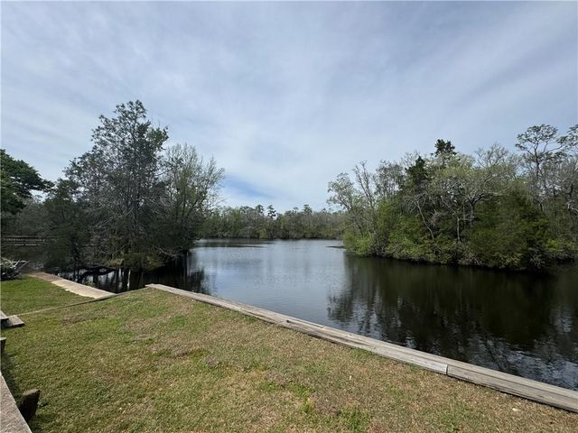 240 E Baratara Drive, Mobile, AL 36611