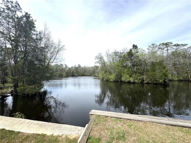 240 E Baratara Drive, Mobile, AL 36611