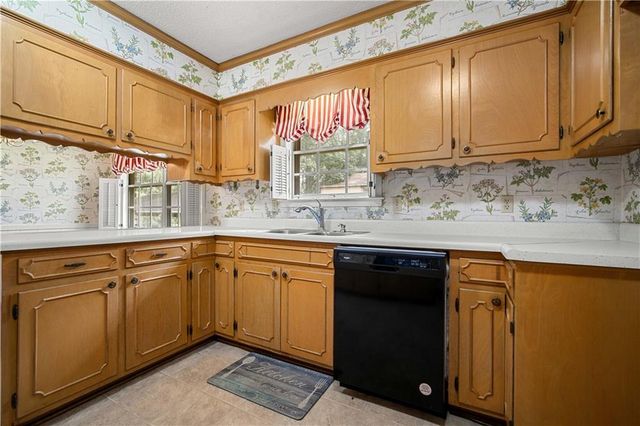 240 E Baratara Drive, Mobile, AL 36611