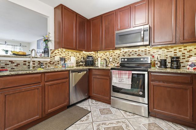 3296 Wilkerson Circle, Melvindale, MI 48122