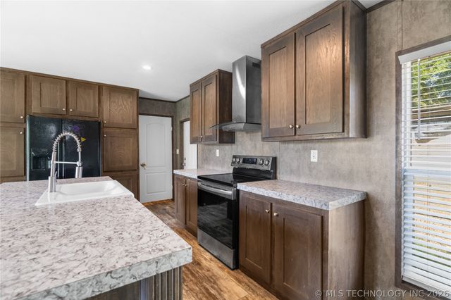 2109 Hawk, Kingston, OK 73439