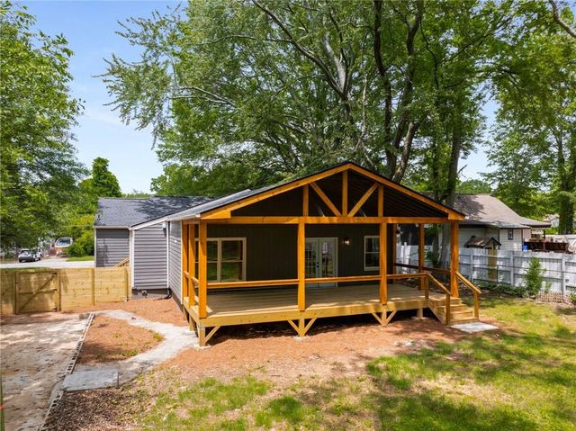 638 Medford SE Place, Smyrna, GA 30080