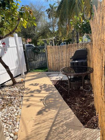 1365 Marseille Dr 1, Miami Beach, FL 33141