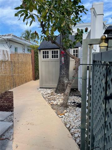 1365 Marseille Dr 1, Miami Beach, FL 33141