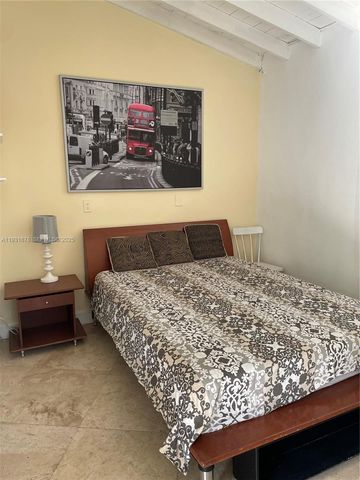 1365 Marseille Dr 1, Miami Beach, FL 33141