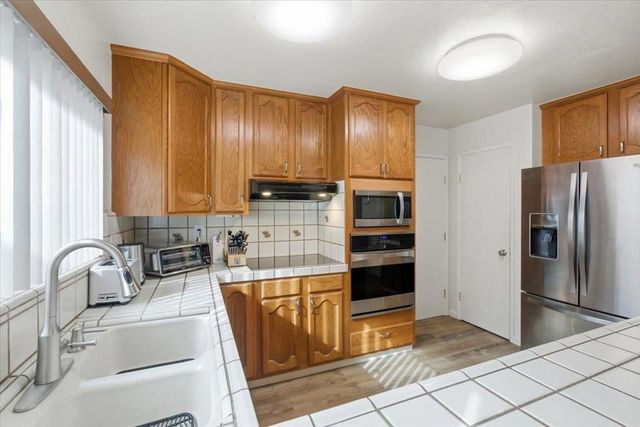 792 Ponderosa Avenue, Sunnyvale, CA 94086