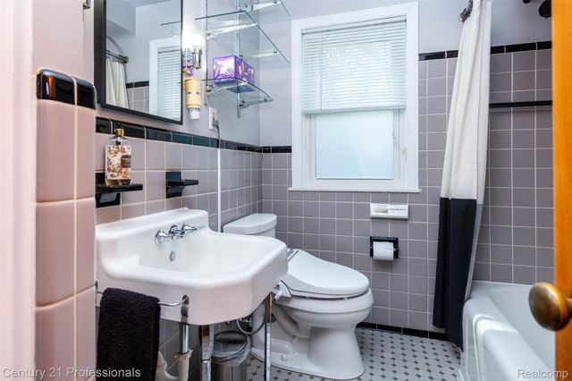 25009 Donald, Redford Charter Township, MI 48239