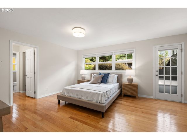 4045 Sw JERALD Ct, Portland, OR 97221
