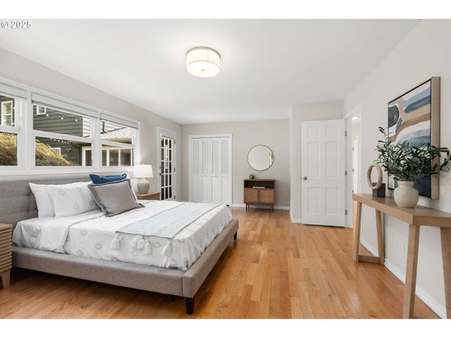 4045 Sw JERALD Ct, Portland, OR 97221