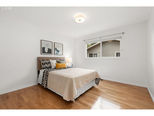 4045 Sw JERALD Ct, Portland, OR 97221