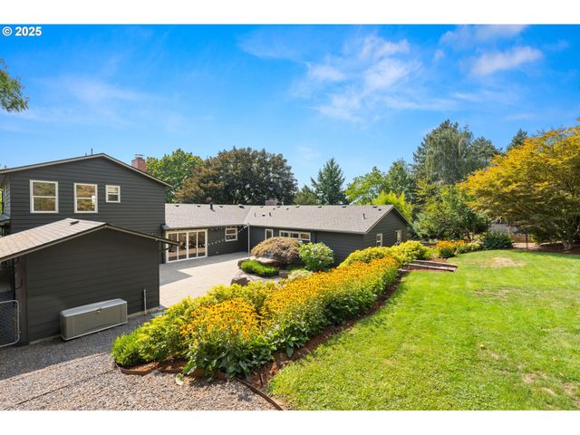 4045 Sw JERALD Ct, Portland, OR 97221