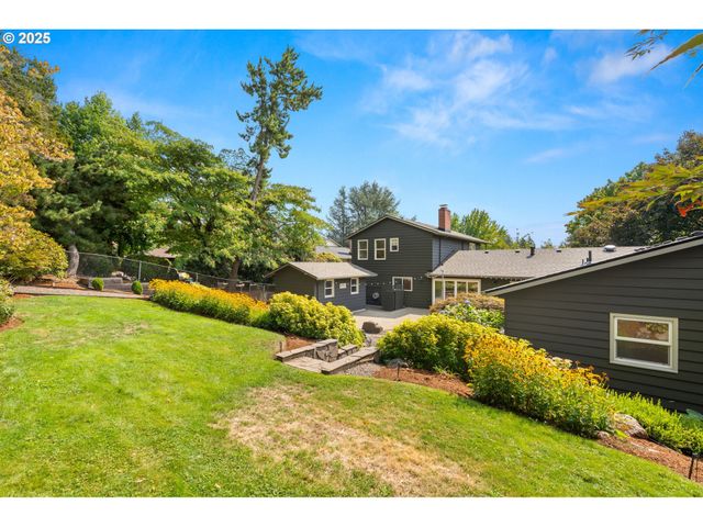 4045 Sw JERALD Ct, Portland, OR 97221