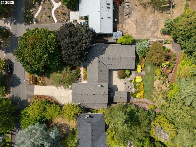 4045 Sw JERALD Ct, Portland, OR 97221