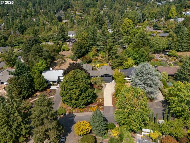 4045 Sw JERALD Ct, Portland, OR 97221