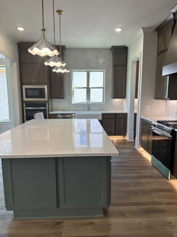 177 Manor Way, Hendersonville, TN 37075